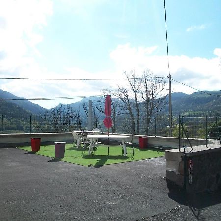 Vacances Au Pied Des Monts Du Cantal Laveissière Zewnętrze zdjęcie