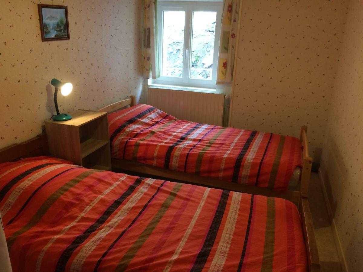 Vacances Au Pied Des Monts Du Cantal Laveissière Zewnętrze zdjęcie