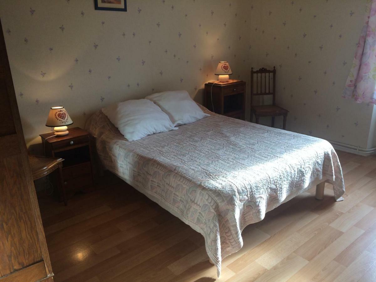 Vacances Au Pied Des Monts Du Cantal Laveissière Zewnętrze zdjęcie
